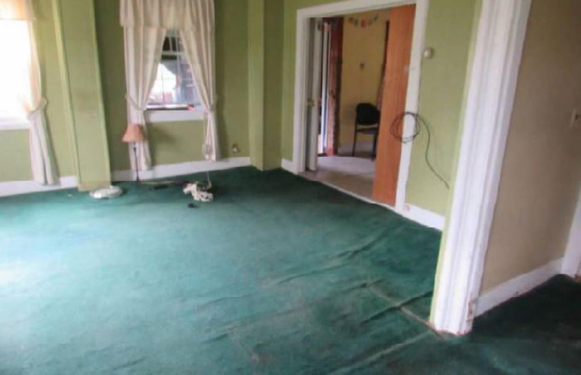 1800s red brick house in Crown Point, New York, USA: $36,500 (£26k)